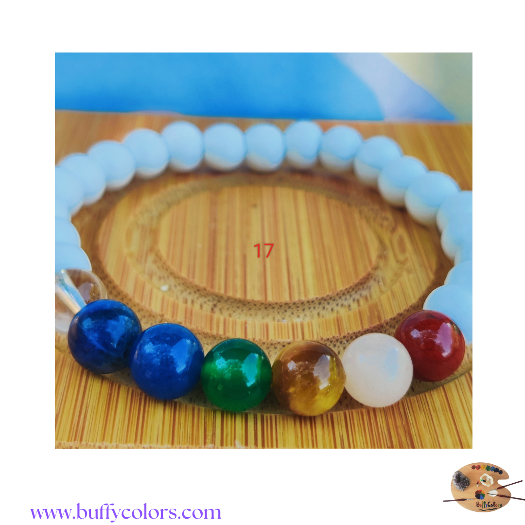 Votre bracelet les 7 chakras en 6mm, pierres en bois en finition