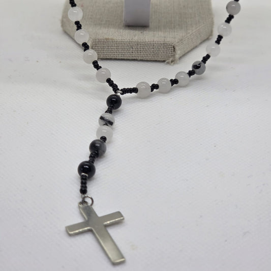 Chapelet en Quartz Tourmaline – Croix argentée & Protection intuitive
