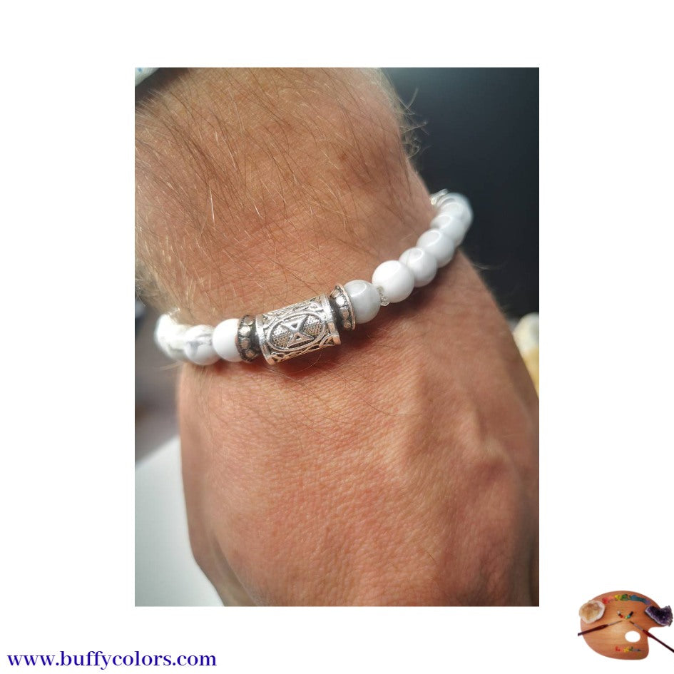 Bracelet : J'incarne le bien-être avec des perles naturelles Howlite
